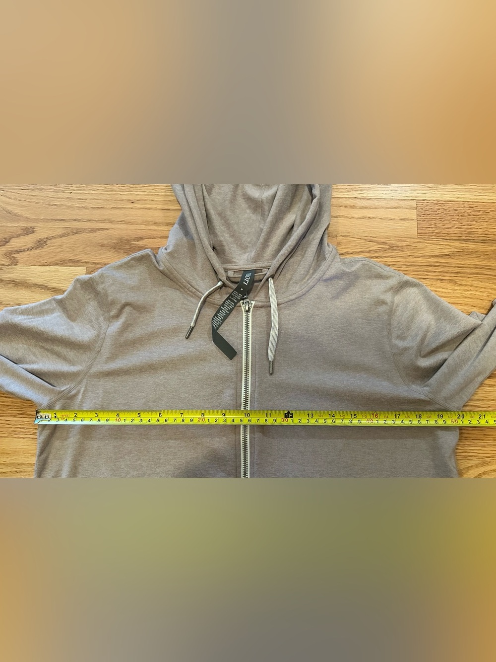 Vuori Womens Zip Up Hoodie Med Dusty Pink Tan Athletic Lightweight Stretch Zipup - Picture 9 of 10